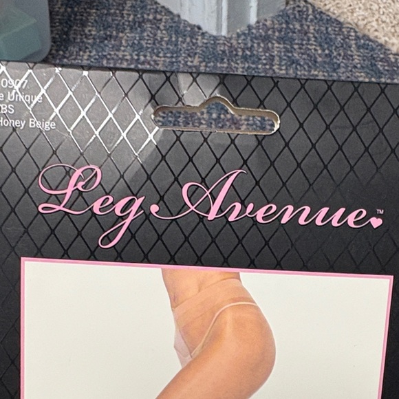 New Leg Avenue one size honey beige spandex sheer to waist support pantyhose - Picture 4 of 7